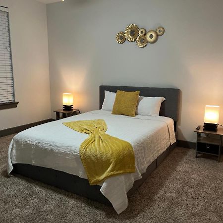 Comfy Abode Near Bush Airport Lejlighed Houston Eksteriør billede